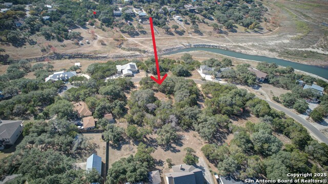 Image 3 of 11 For 915 Five Oaks