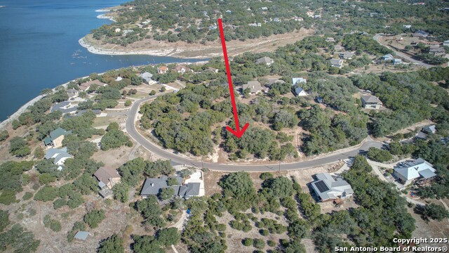 Image 6 of 11 For 915 Five Oaks