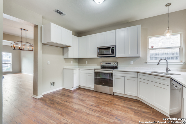 Image 12 of 25 For 9002 Maggie  