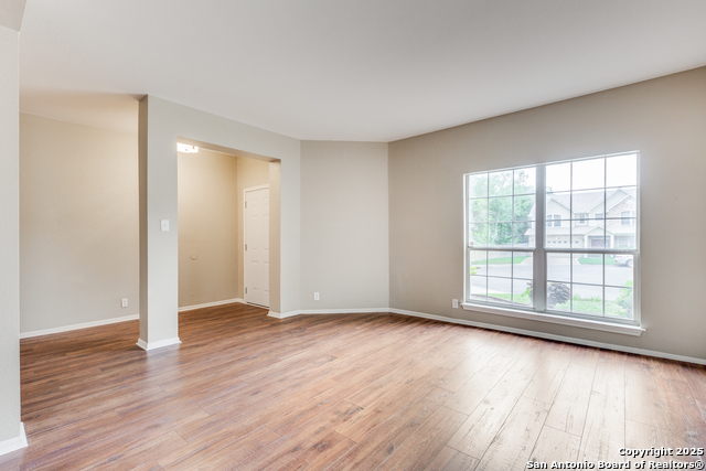 Image 2 of 25 For 9002 Maggie  