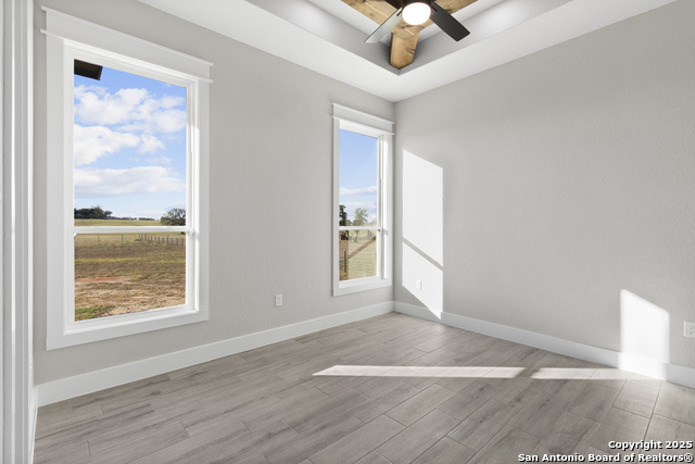 Image 24 of 50 For 116 Western Way