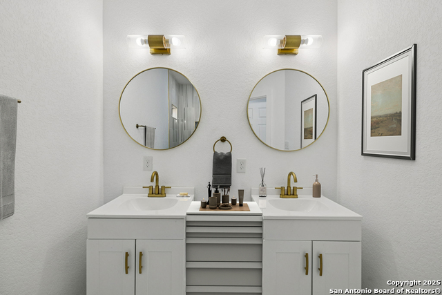 Image 28 of 38 For 120 Canadian St