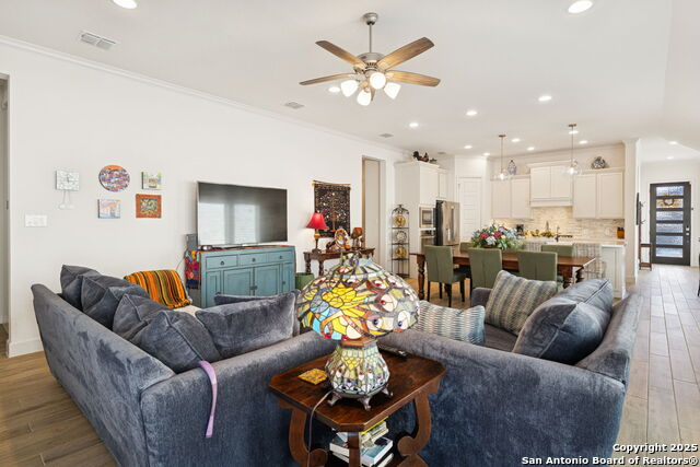 Image 22 of 49 For 28452 Cohaset