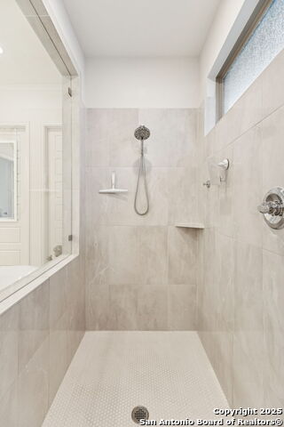 Image 35 of 49 For 28452 Cohaset