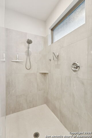 Image 36 of 49 For 28452 Cohaset