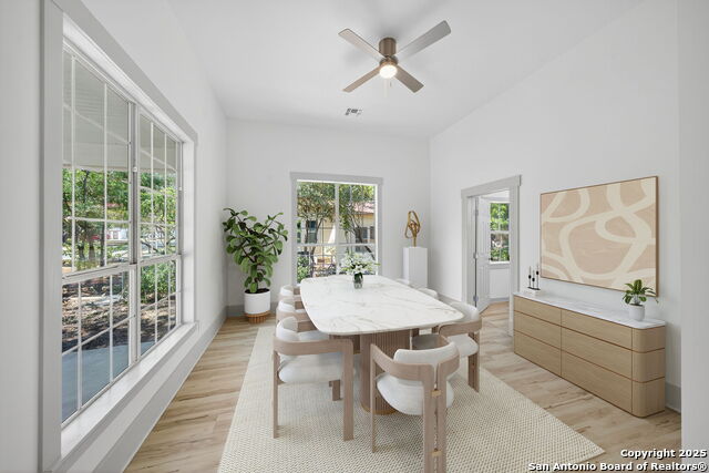 Listing photo id 13 for 904 17th  