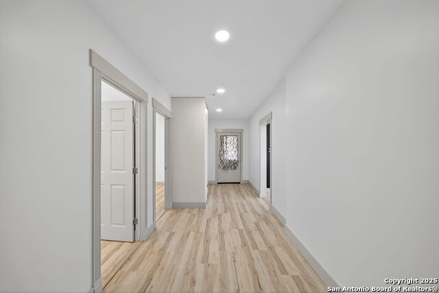 Listing photo id 17 for 904 17th  