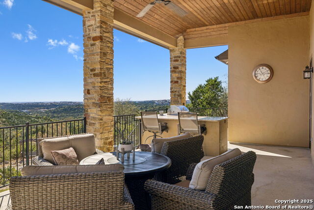 Listing photo id 21 for 7810 Vanity  