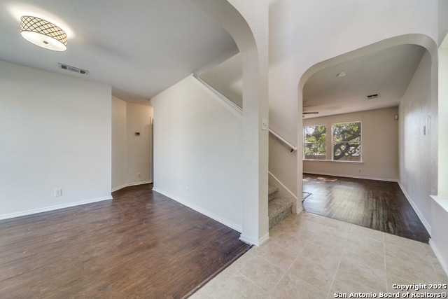 Image 3 of 25 For 10730 Cat Mountain