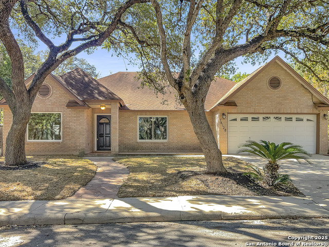 Listing photo id 0 for 14128 Emerald Hill