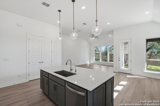 Image 16 of 34 For 1412 Hallettsville