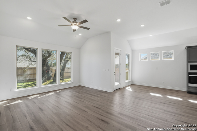 Image 22 of 34 For 1412 Hallettsville