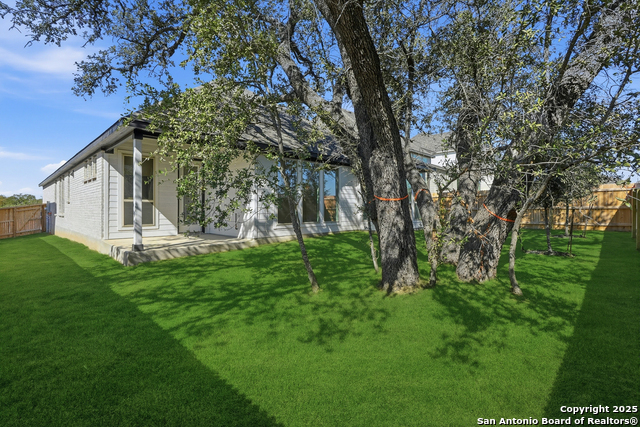 Image 32 of 34 For 1412 Hallettsville