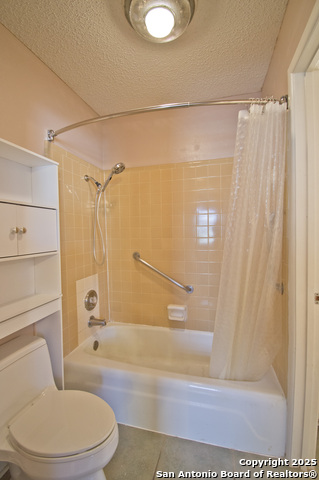 Image 20 of 30 For 6427 Wurzbach #4 4