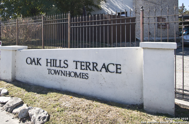 Image 29 of 30 For 6427 Wurzbach #4 4