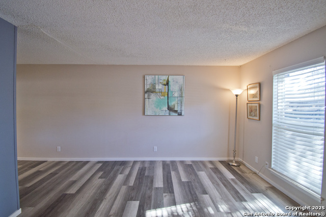 Image 5 of 30 For 6427 Wurzbach #4 4