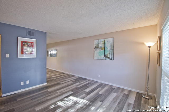 Image 6 of 30 For 6427 Wurzbach #4 4