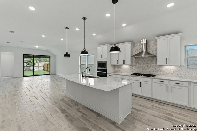 Listing photo id 10 for 11507 Buffalo Bill