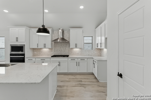 Listing photo id 11 for 11507 Buffalo Bill