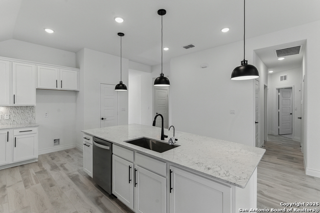 Listing photo id 16 for 11507 Buffalo Bill