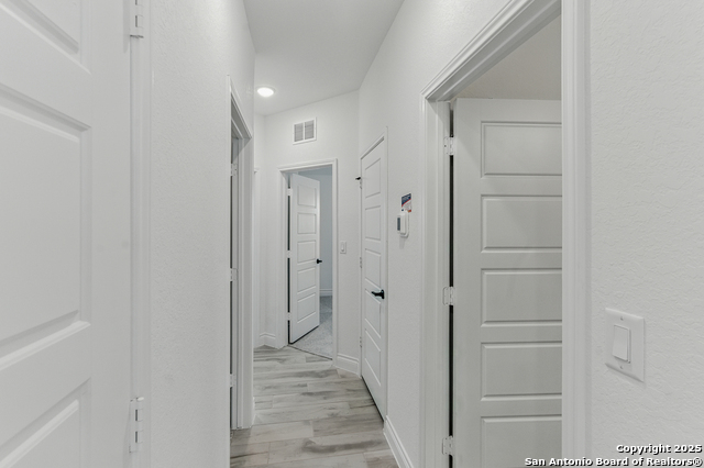 Listing photo id 26 for 11507 Buffalo Bill