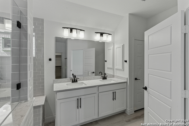 Listing photo id 4 for 11507 Buffalo Bill