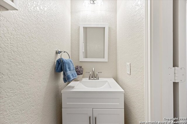 Image 33 of 44 For 4515 Fern Hill