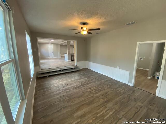 Image 22 of 33 For 1235 Cibolo  