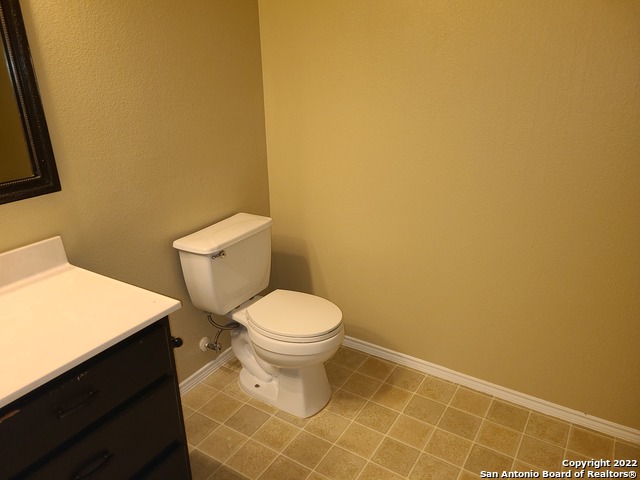 Image 15 of 21 For 112 Willow Run N