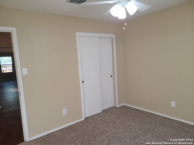 Image 19 of 21 For 112 Willow Run N