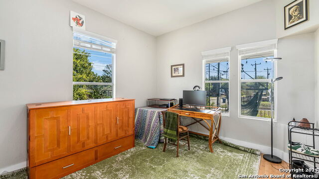 Image 12 of 25 For 801 Mulberry Ave W