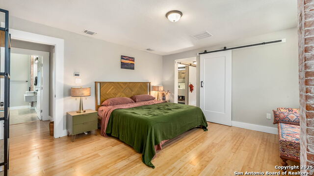 Image 14 of 25 For 801 Mulberry Ave W