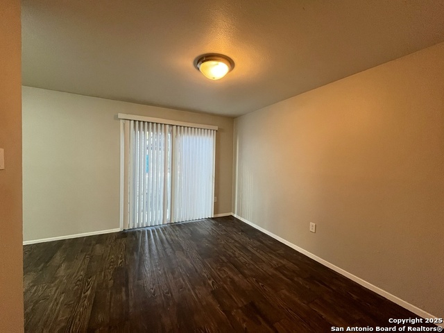 Image 11 of 37 For 2802 Lasses Blvd 1