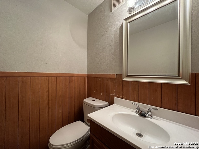 Image 26 of 37 For 2802 Lasses Blvd 1