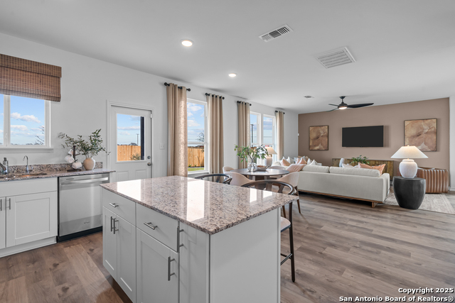 Listing photo id 11 for 1355 Vallarta Centro