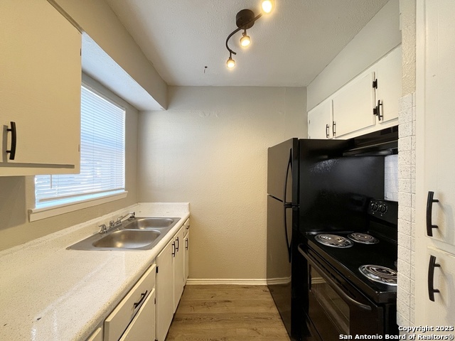 Image 10 of 31 For 2802 Lasses Blvd 13