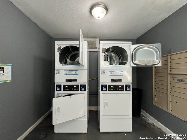 Image 27 of 31 For 2802 Lasses Blvd 13