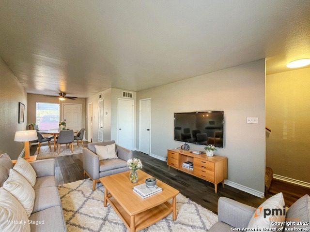 Image 4 of 31 For 2802 Lasses Blvd 13