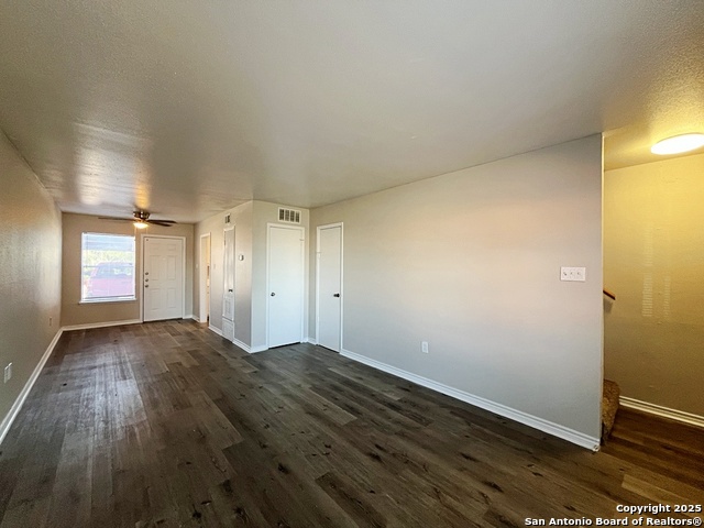 Image 9 of 31 For 2802 Lasses Blvd 13