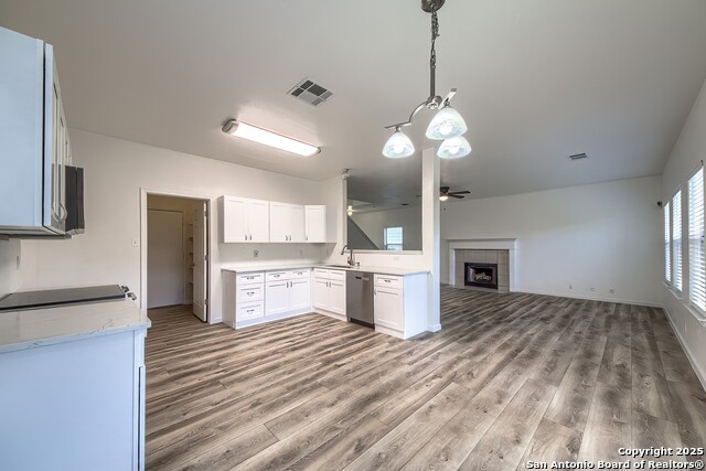 Image 12 of 32 For 22031 Goldcrest Run