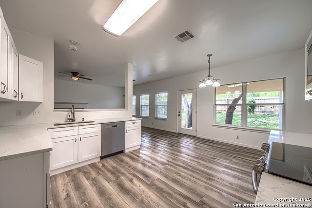 Image 13 of 32 For 22031 Goldcrest Run