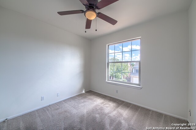 Image 24 of 32 For 22031 Goldcrest Run