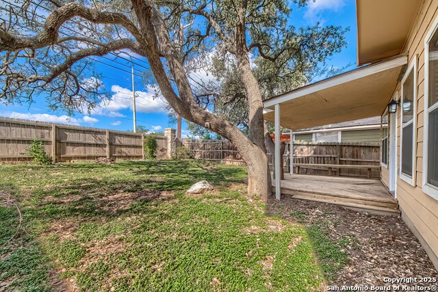 Image 30 of 32 For 22031 Goldcrest Run