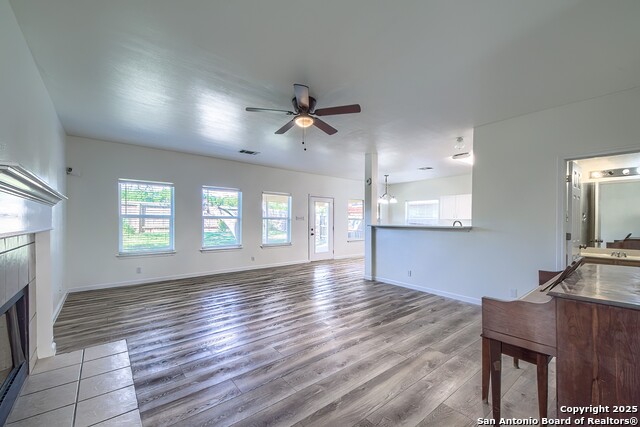 Image 6 of 32 For 22031 Goldcrest Run