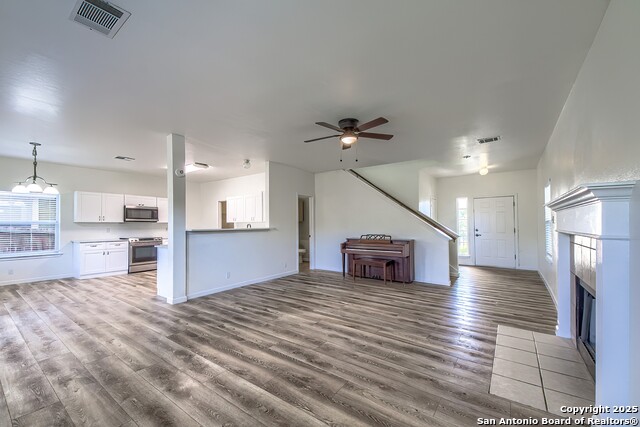 Image 7 of 32 For 22031 Goldcrest Run