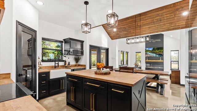 Image 13 of 55 For 411 Cielo Vista