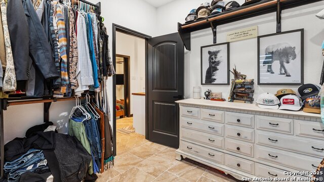 Image 22 of 55 For 411 Cielo Vista