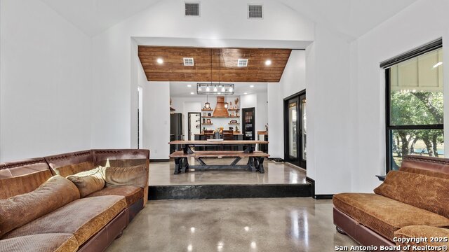 Image 7 of 55 For 411 Cielo Vista