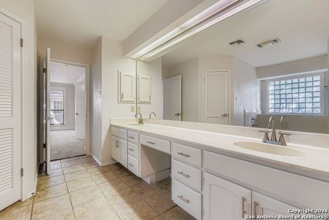 Image 19 of 28 For 16427 Strong Box