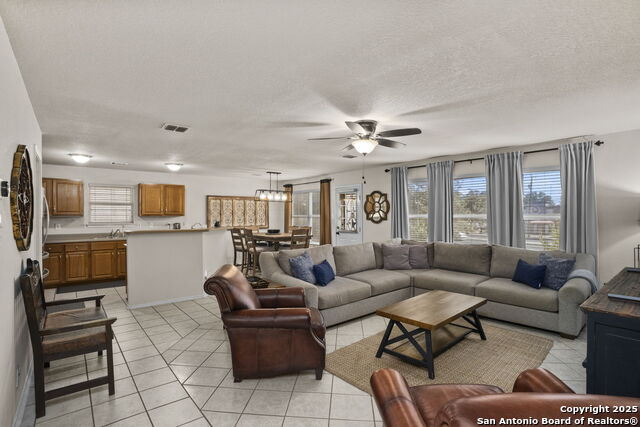 Image 4 of 29 For 10614 Diamond Rock